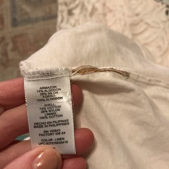 Daisy Fuentes Cream Lace Overlay Dress - Size Medium - Picture 6 of 6